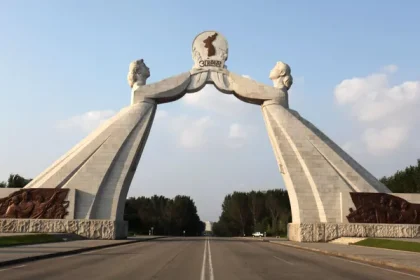 Kim Jong-Un Tears Down His Father's Monument Symbolising Hope For Korean Reunification