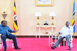 President Museveni Meets Kenya's Uhuru Kenyatta, Discuss Regional Peace