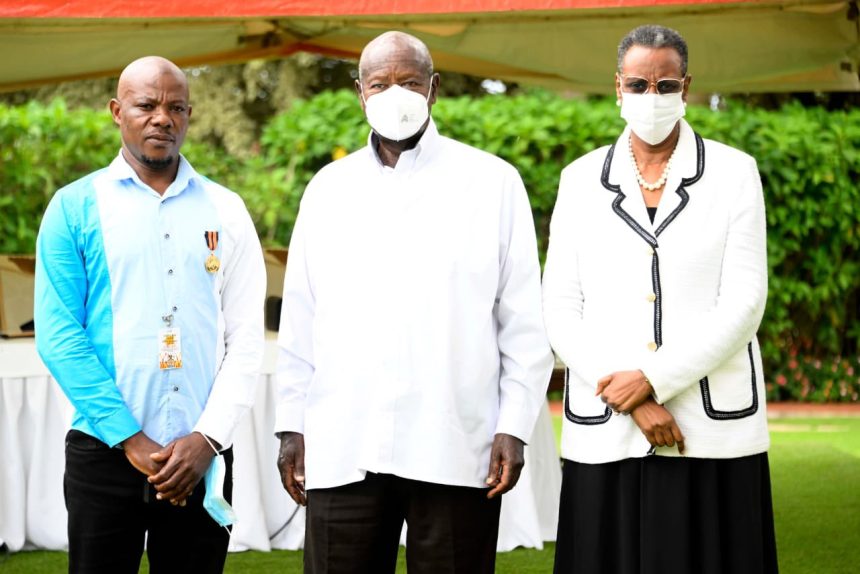 President Museveni Awards Brave Man Who Captured Killers Of Ndiga Clan Head