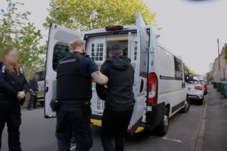 UK Government Detains Asylum Seekers To Be Deported To Rwanda