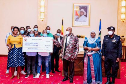 President Museveni Meets Ghetto SACCO Leaders, Fulfils UGX 1.2 Billion Pledge
